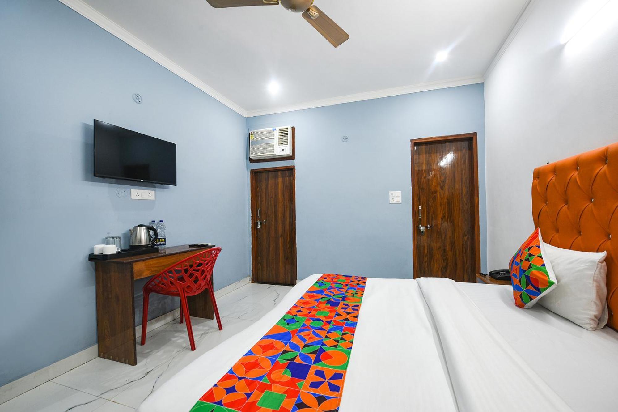 Fabhotel Wonderland Studio Rooms Gurgaon Bagian luar foto