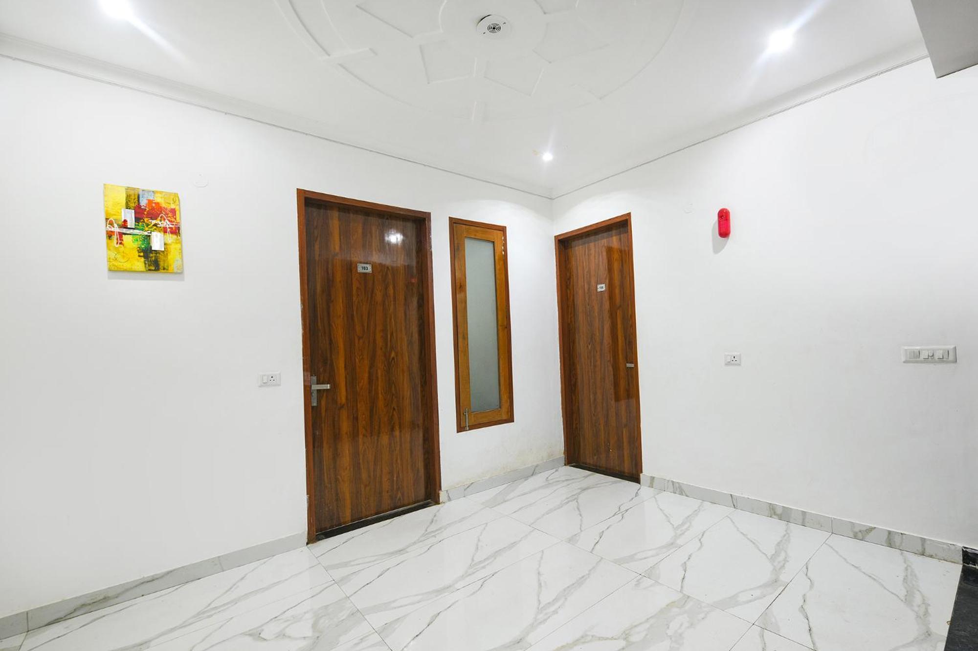 Fabhotel Wonderland Studio Rooms Gurgaon Bagian luar foto